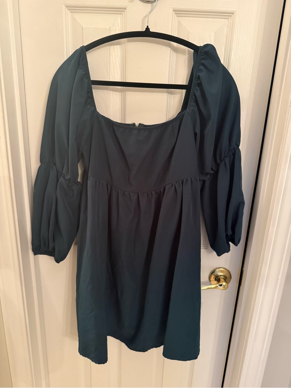 Women’s Square Neck Puff Sleeve Mini Dress - green